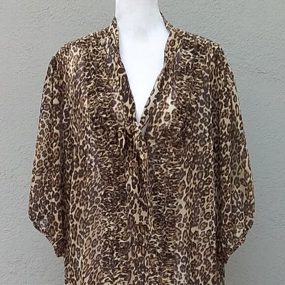 Torrid Blouse Animal Print Ruffled Blouse Brown Black Size 2 or 2X - Picture 2 of 6